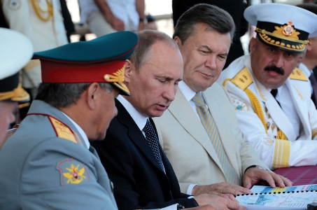 Putin and Yanuk